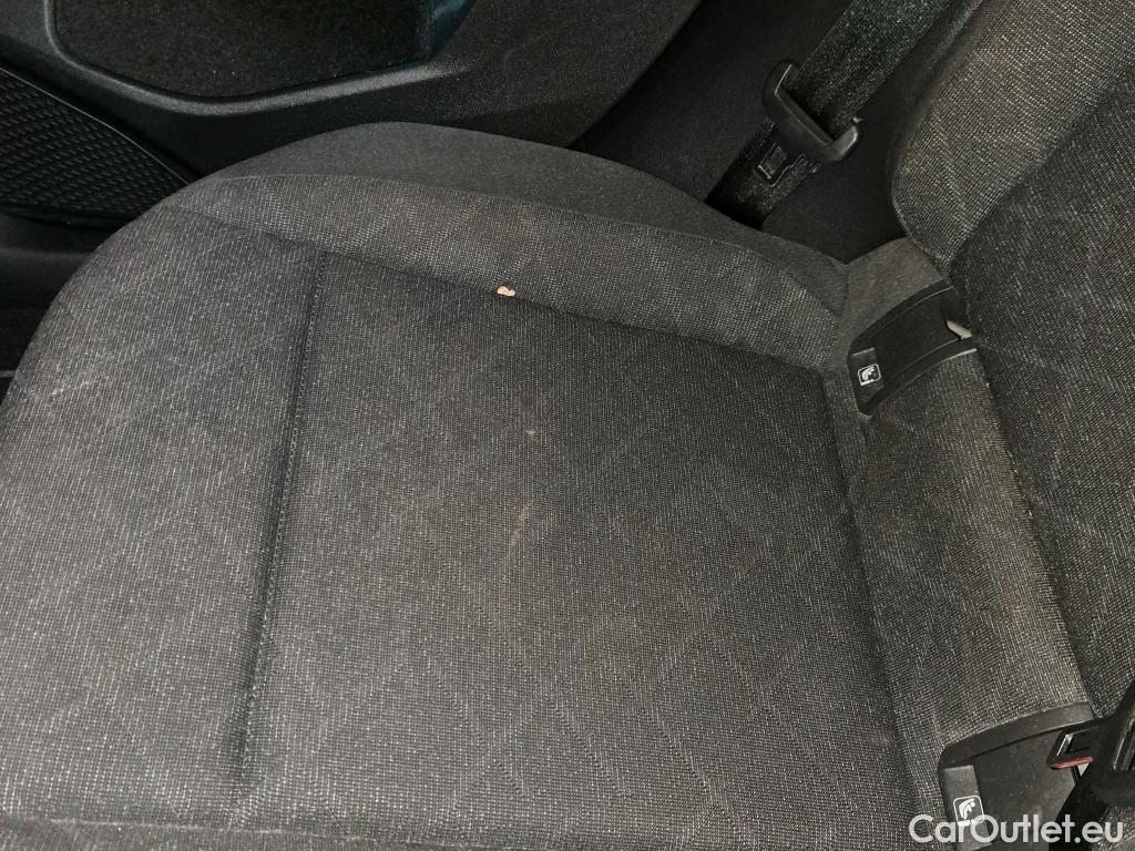  Volkswagen  Golf  VOLKSWAGEN / 2020 / 5P / berlina con portón Life 1.0 eTSI 81kW (110CV) DSG #32