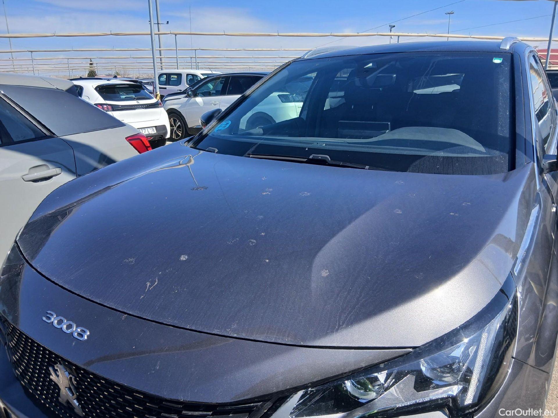  Peugeot  3008 PEUGEOT  / 2020 / 5P / todoterreno 1.2 PureTech 96KW S&S GT Pack EAT8 #4