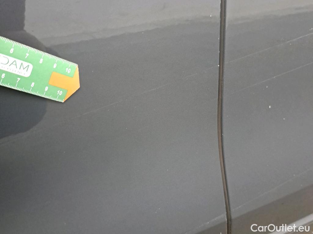  Volkswagen  Golf  VOLKSWAGEN / 2020 / 5P / berlina con portón Life 1.0 eTSI 81kW (110CV) DSG #18