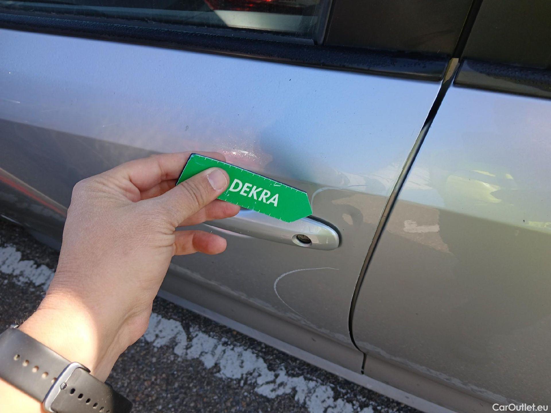  Toyota  Corolla TOYOTA  / 2019 / 5P / familiar 1.8 125H ACTIVE TECH E-CVT TOU SPORT #12