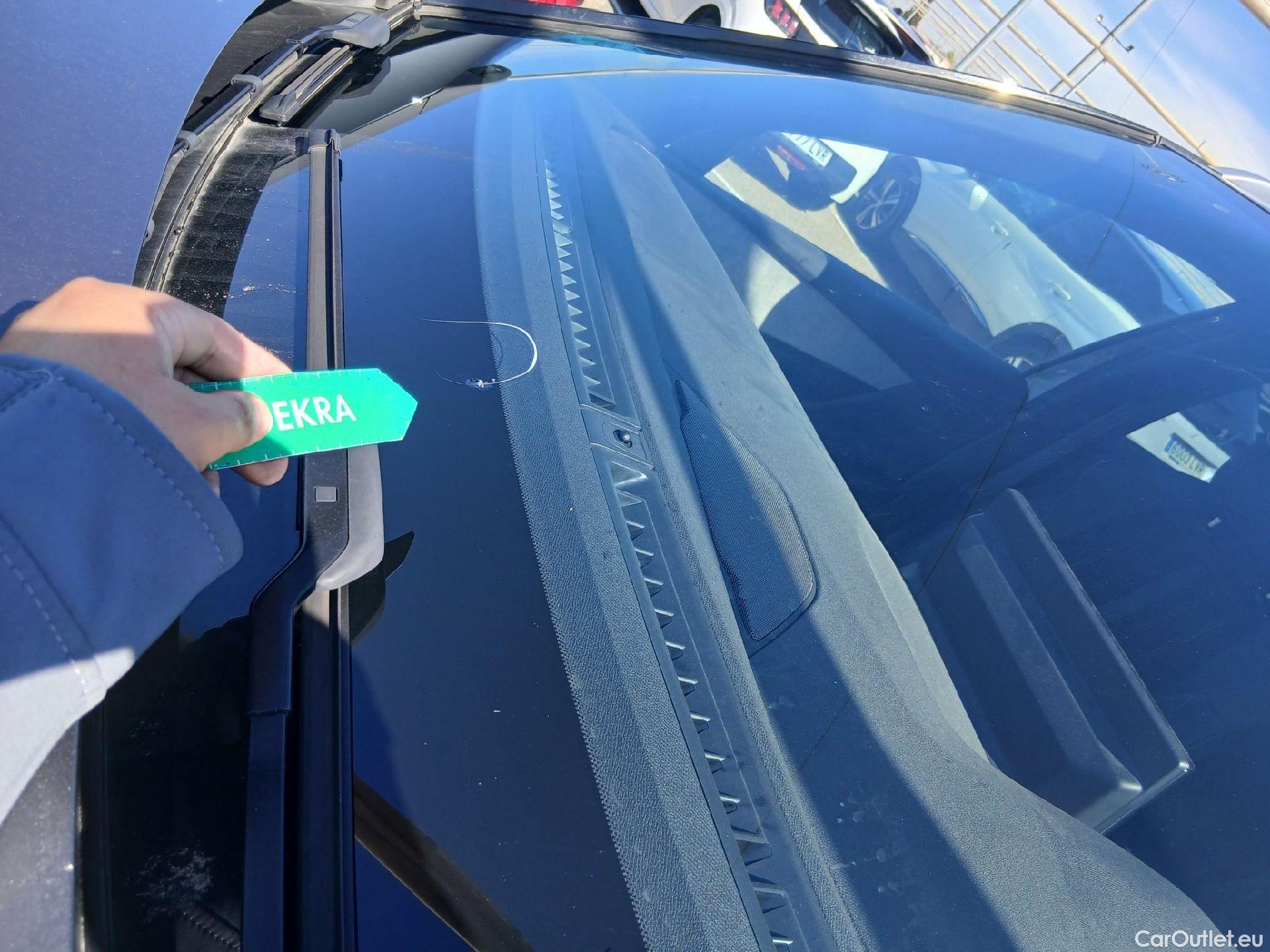  Peugeot  3008 PEUGEOT  / 2020 / 5P / todoterreno 1.2 PureTech 96KW S&S GT Pack EAT8 #5