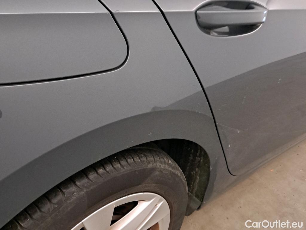  Volkswagen  Golf  VOLKSWAGEN / 2020 / 5P / berlina con portón Life 1.0 eTSI 81kW (110CV) DSG #5