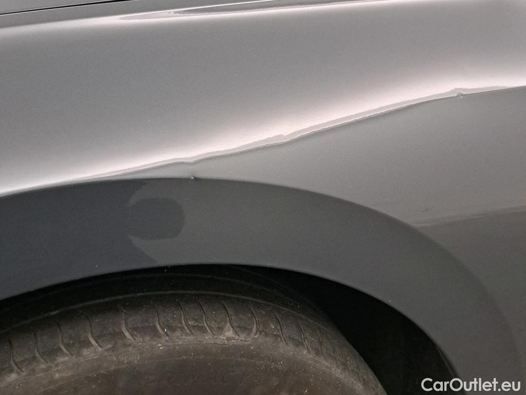  Volkswagen  Golf  VOLKSWAGEN / 2020 / 5P / berlina con portón Life 1.0 eTSI 81kW (110CV) DSG #8