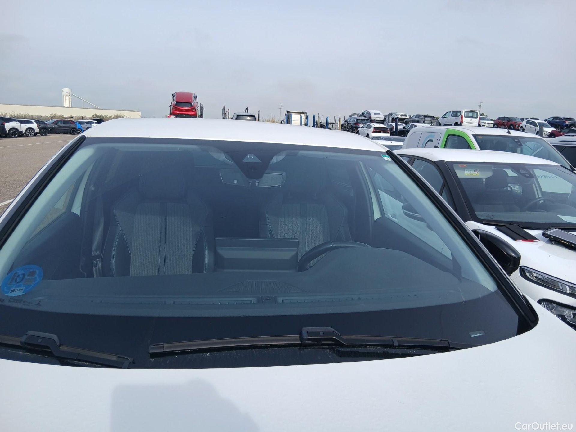  Peugeot  3008 PEUGEOT  Hybrid / 2020 / 5P / todoterreno 300 e-EAT8 Allure Pack #3