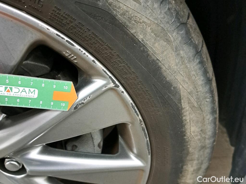  Toyota  Yaris TOYOTA  / 2020 / 5P / berlina con portón 1.5 120H Active Tech #11