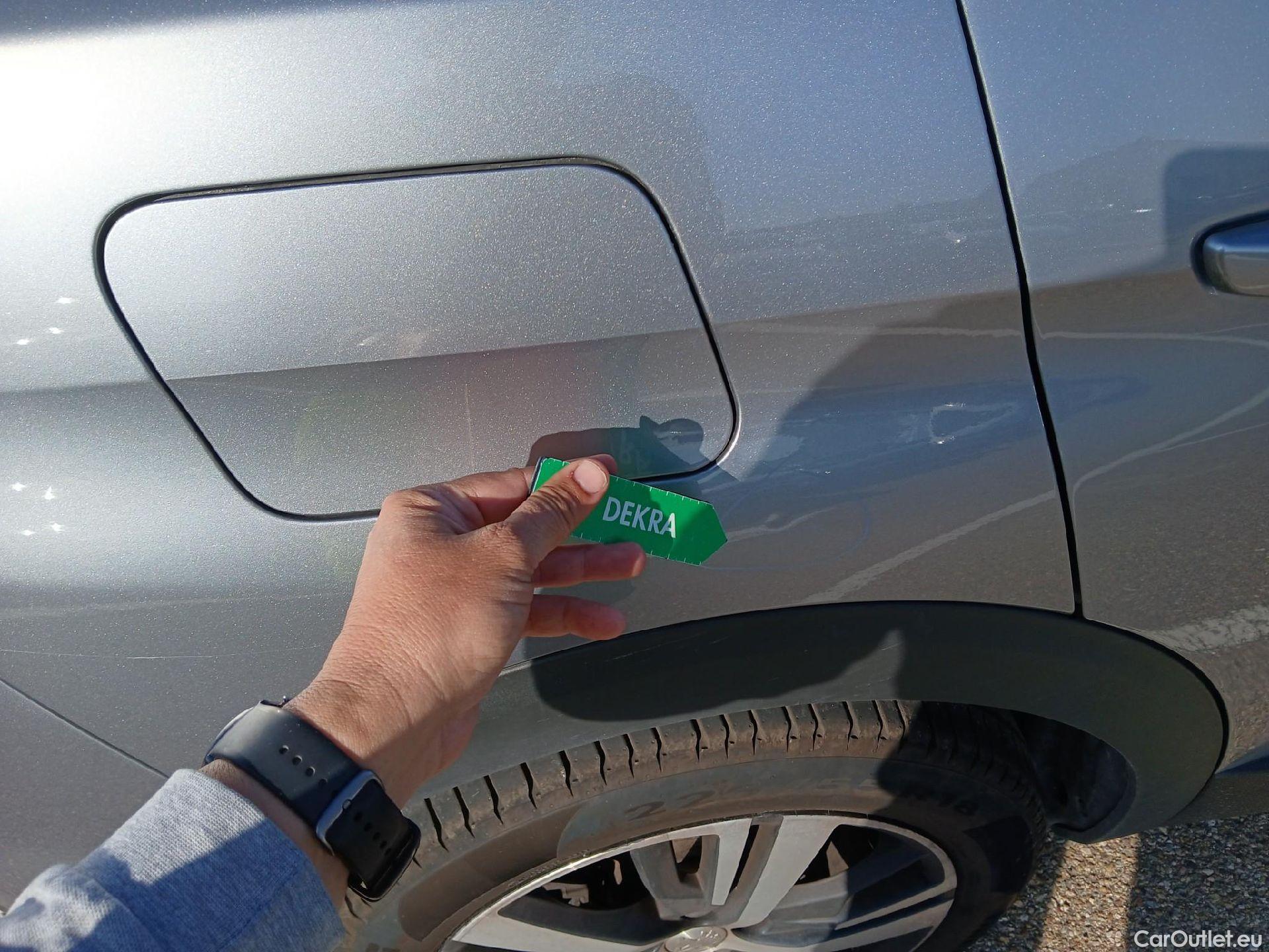  Peugeot  3008 PEUGEOT  / 2020 / 5P / todoterreno 1.5 BlueHDi 96kW S&S GT EAT8 #16