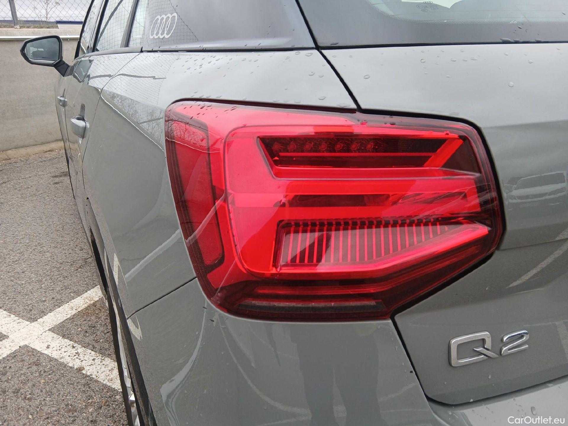  Audi  Q2 AUDI  / 2016 / 5P / todoterreno Design 30 TFSI 85kW (116CV) #36