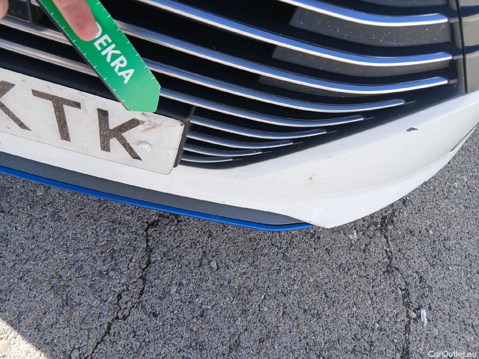  Hyundai   Ioniq HYUNDAI / 2016 / 5P / berlina con portón 1.6 GDI HEV Klass DCT #17