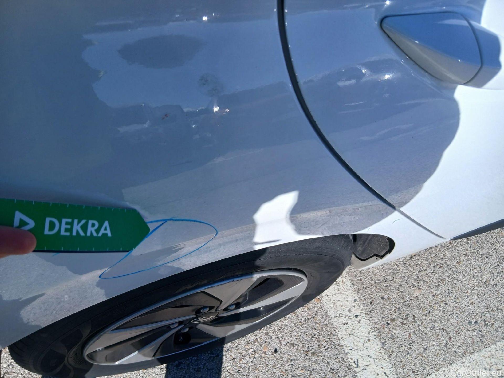  Hyundai   Ioniq HYUNDAI / 2016 / 5P / berlina con portón 1.6 GDI HEV Klass DCT #35