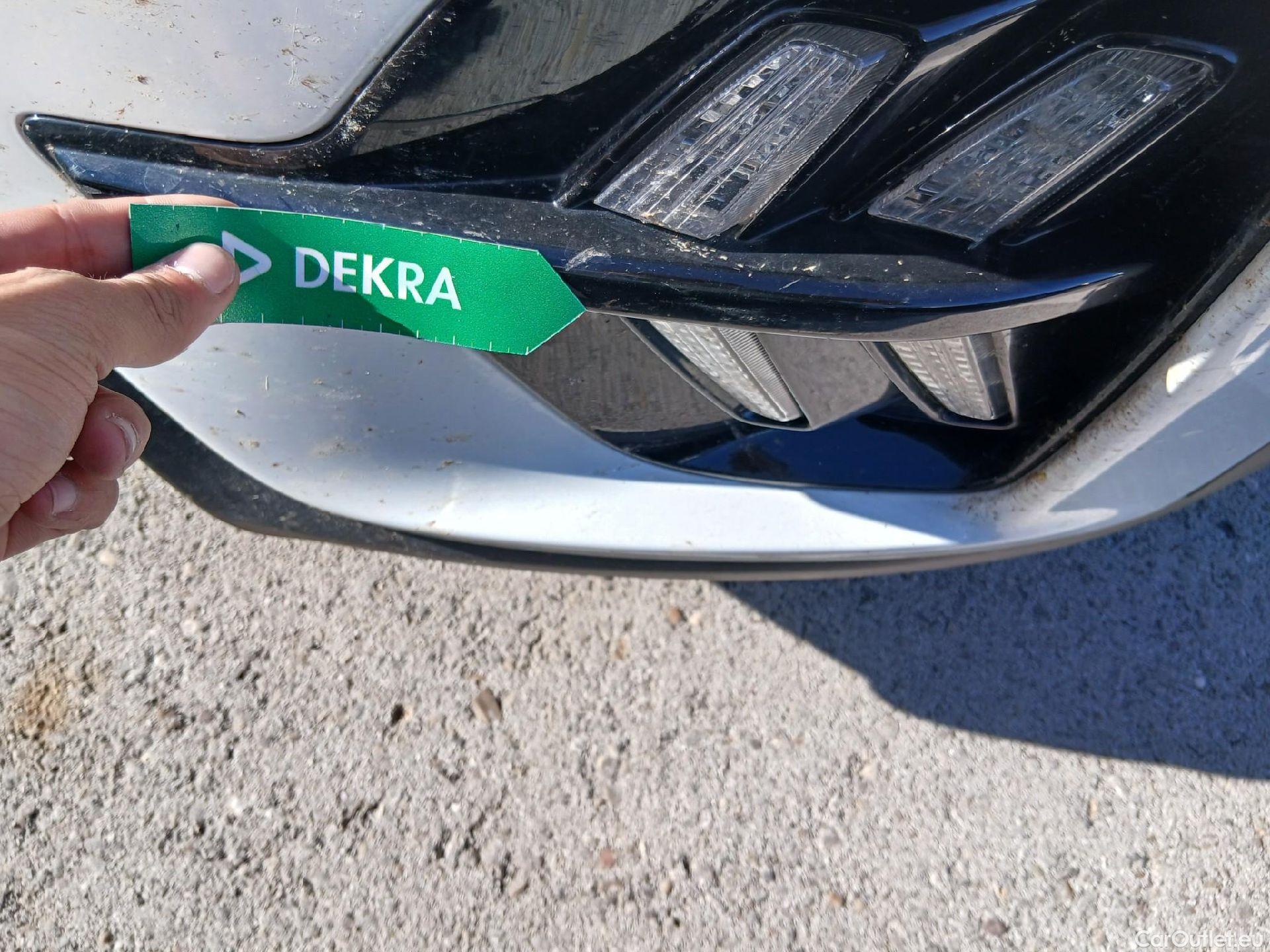  KIA  Niro KIA  / 2019 / 5P / crossover 1.6 GDi HEV 104kW (141CV) Drive #9