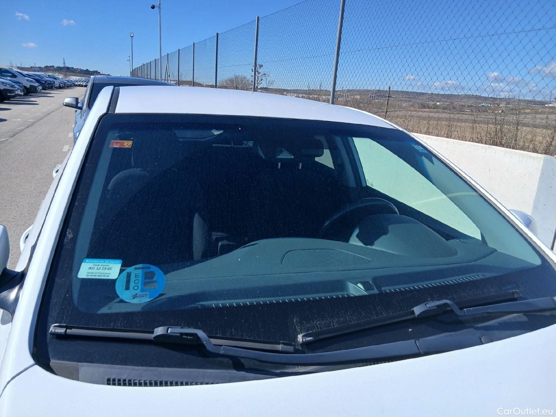  Hyundai   Ioniq HYUNDAI / 2016 / 5P / berlina con portón 1.6 GDI HEV Klass DCT #12