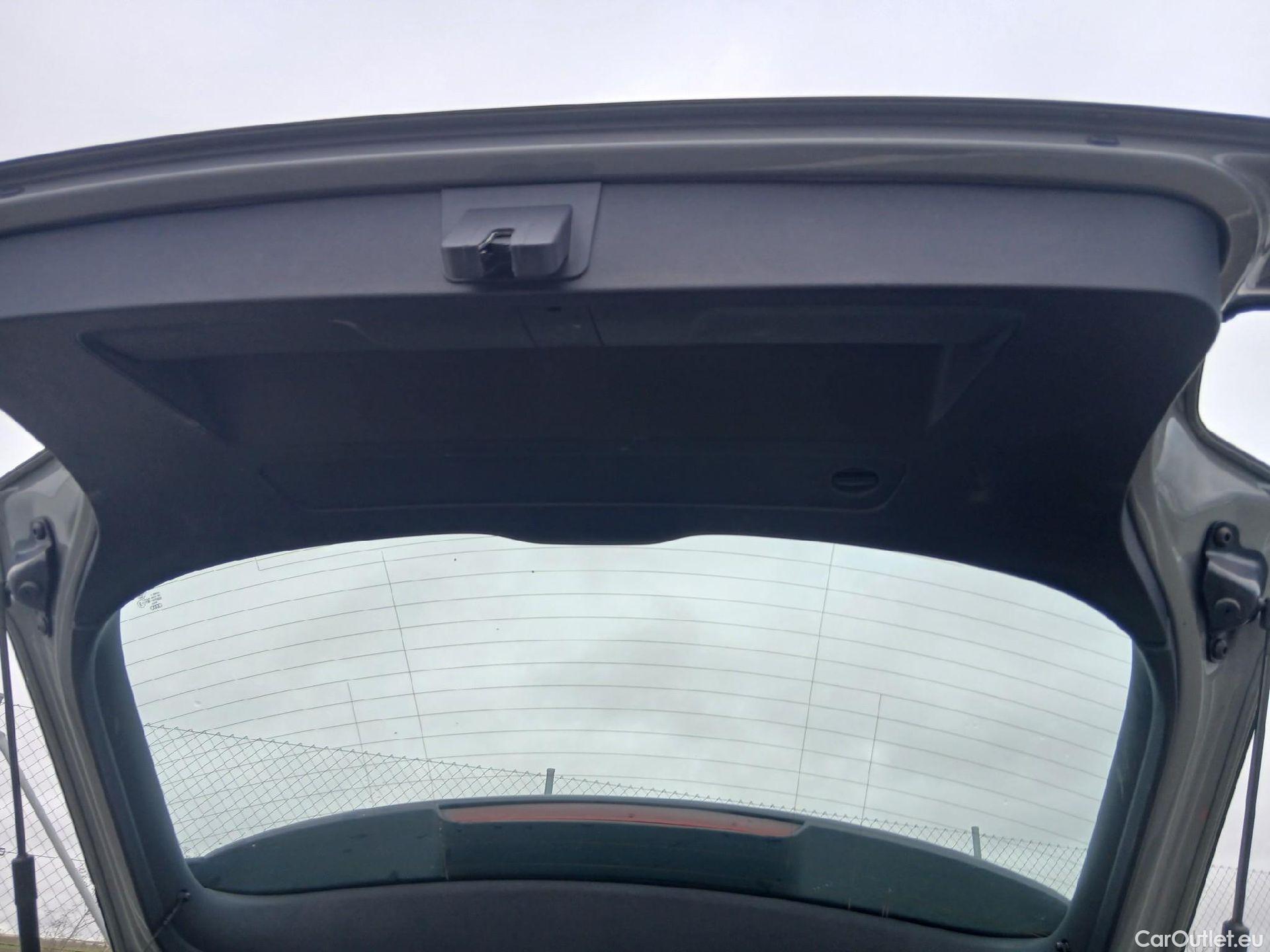  Audi  Q2 AUDI  / 2016 / 5P / todoterreno Design 30 TFSI 85kW (116CV) #42