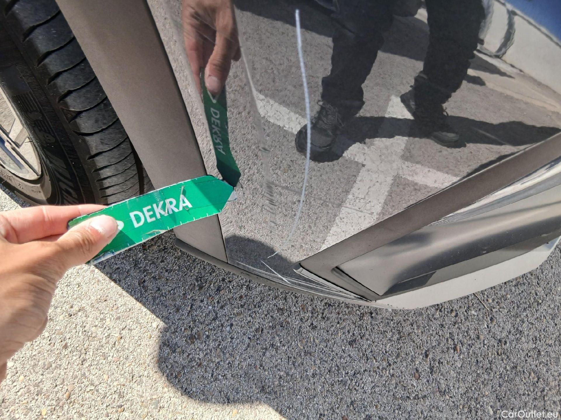  Hyundai  Tucson HYUNDAI  / 2024 / 5P / todoterreno 1.6T 158kW (215CV) HEV AT Klass #3