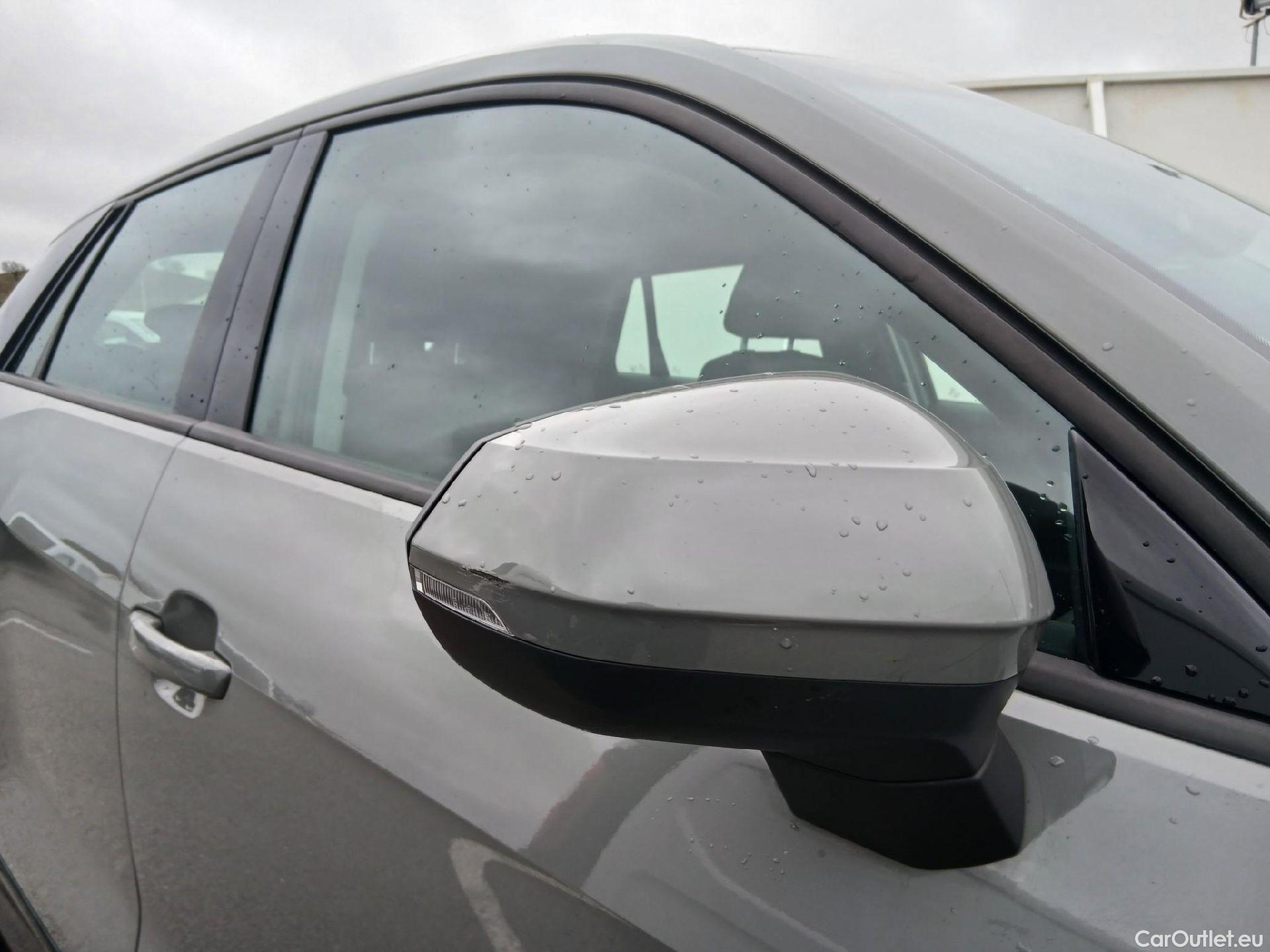  Audi  Q2 AUDI  / 2016 / 5P / todoterreno Design 30 TFSI 85kW (116CV) #51