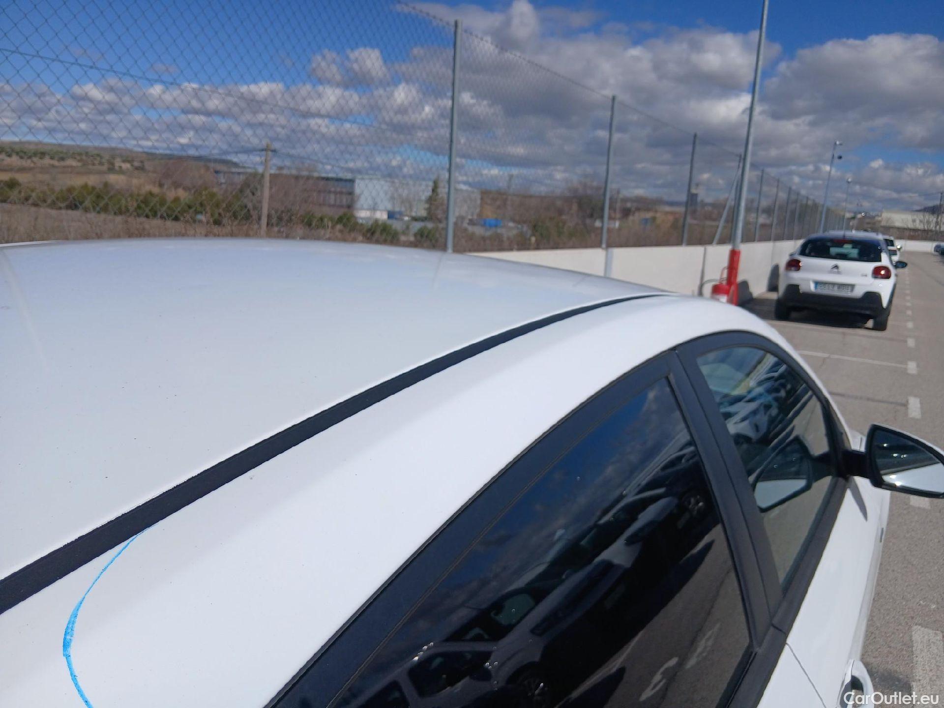  Hyundai   Ioniq HYUNDAI / 2016 / 5P / berlina con portón 1.6 GDI HEV Klass DCT #33