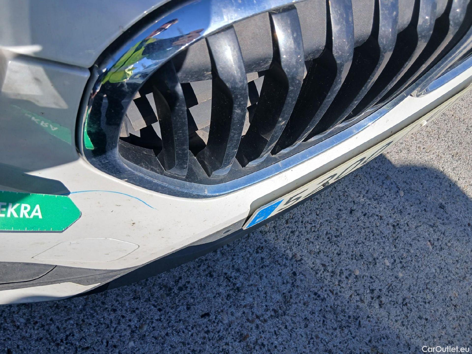  Bmw  X1 BMW  / 2019 / 5P / todoterreno sDrive18dA Corporate (AC4) #3