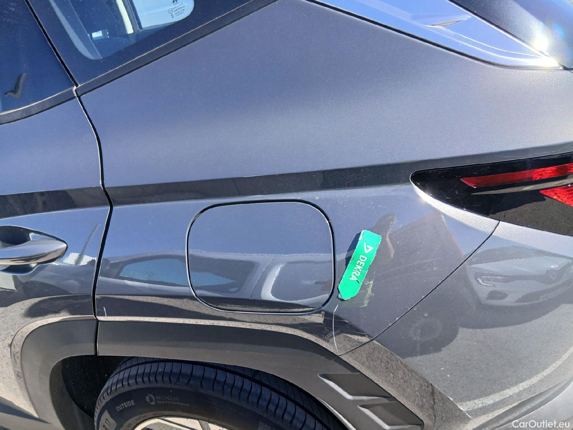  Hyundai  Tucson HYUNDAI  / 2024 / 5P / todoterreno 1.6T 158kW (215CV) HEV AT Klass #17