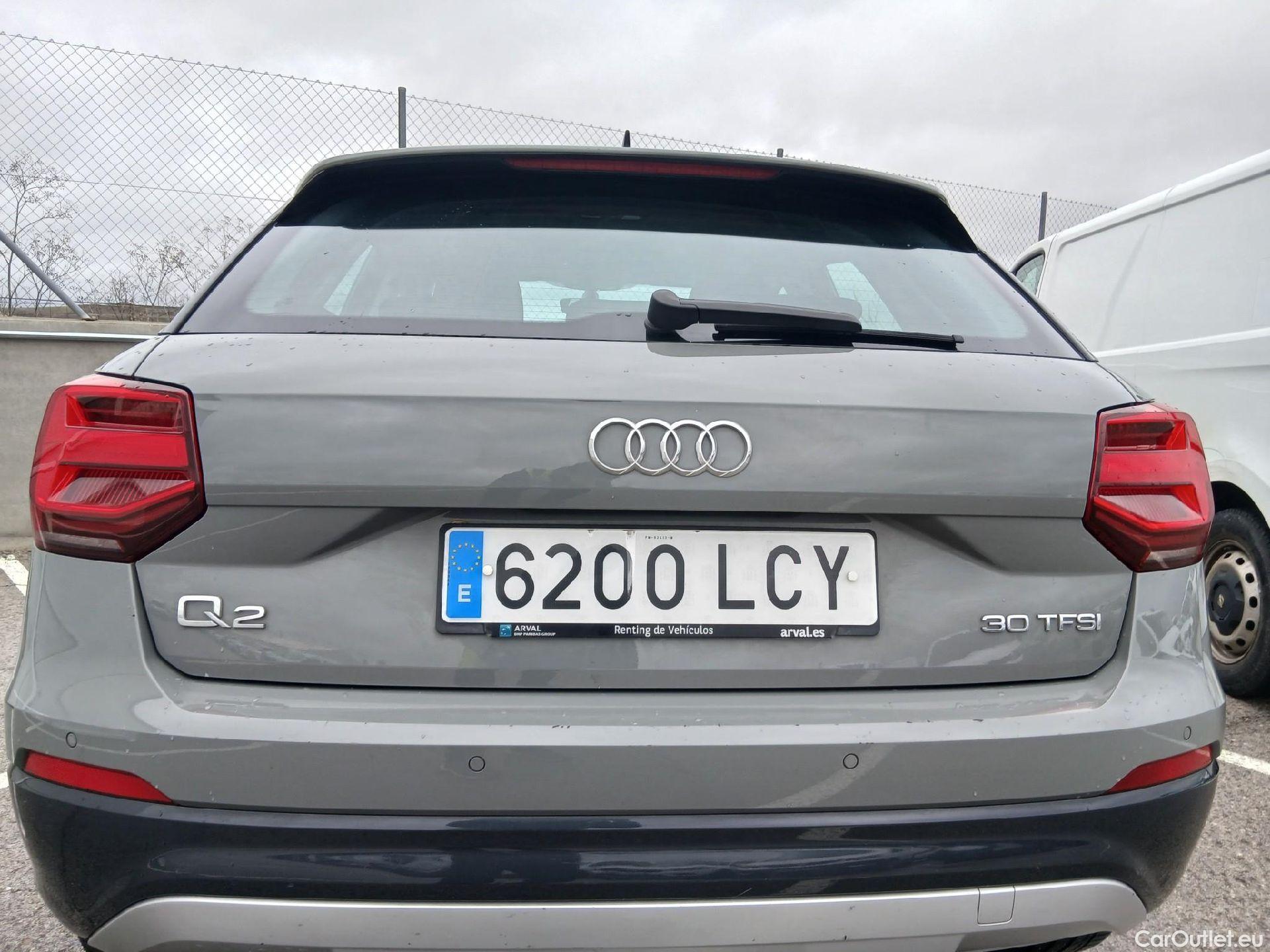  Audi  Q2 AUDI  / 2016 / 5P / todoterreno Design 30 TFSI 85kW (116CV) #37