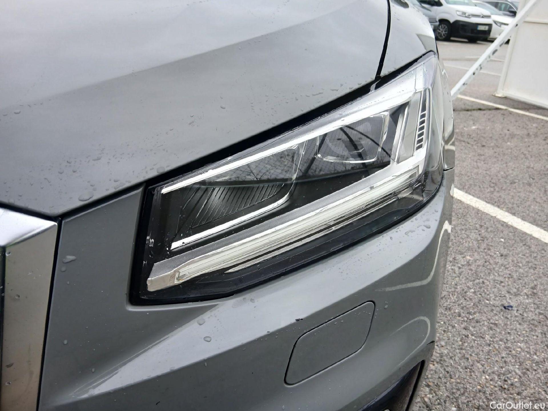  Audi  Q2 AUDI  / 2016 / 5P / todoterreno Design 30 TFSI 85kW (116CV) #14