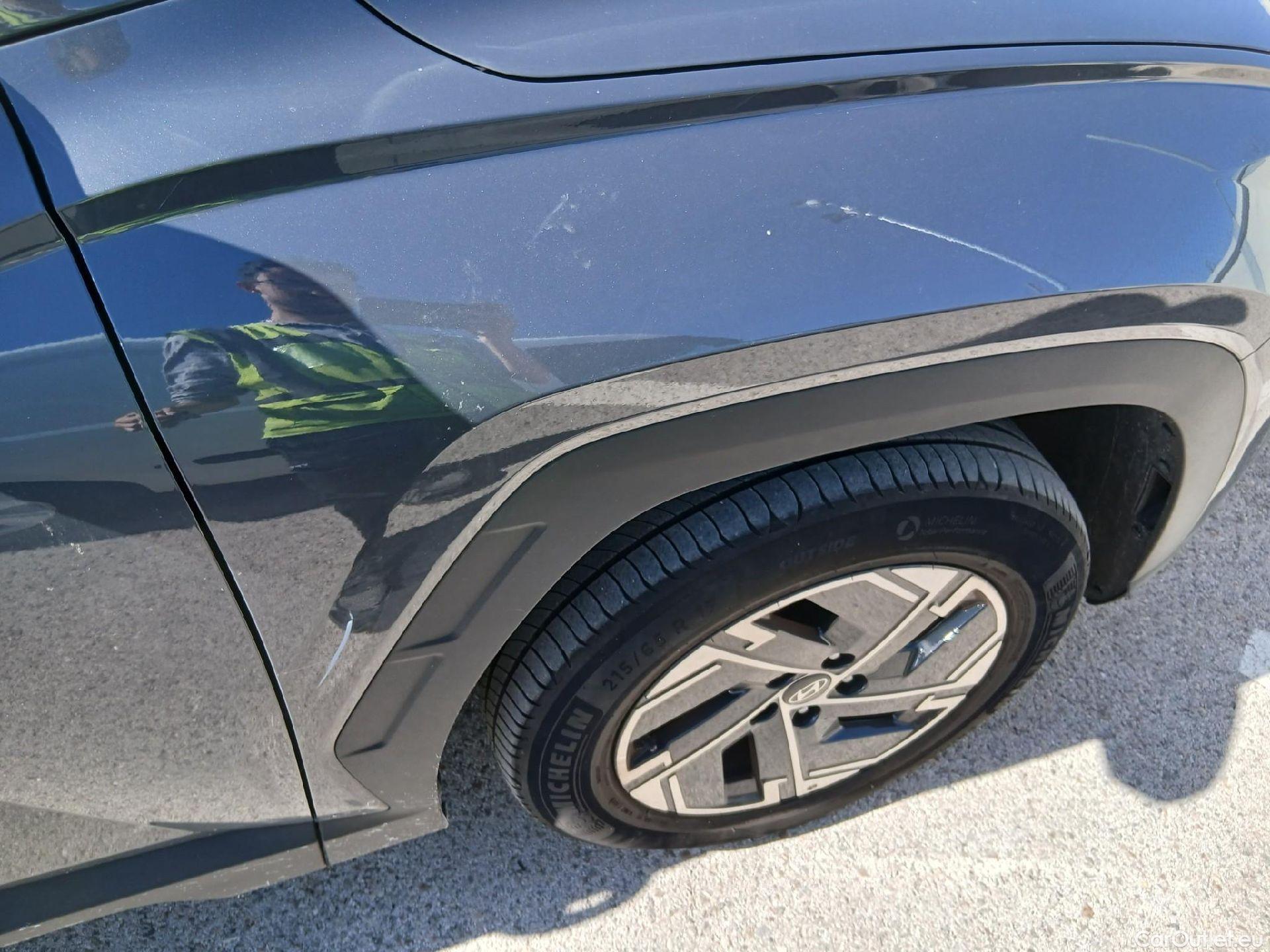  Hyundai  Tucson HYUNDAI  / 2024 / 5P / todoterreno 1.6T 158kW (215CV) HEV AT Klass #33