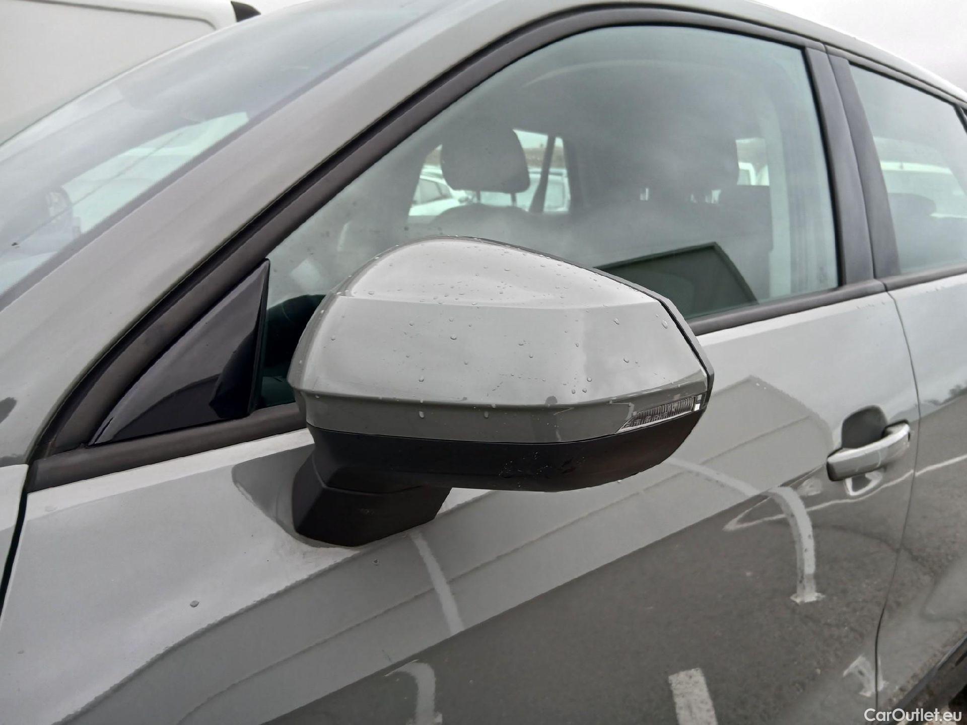  Audi  Q2 AUDI  / 2016 / 5P / todoterreno Design 30 TFSI 85kW (116CV) #18