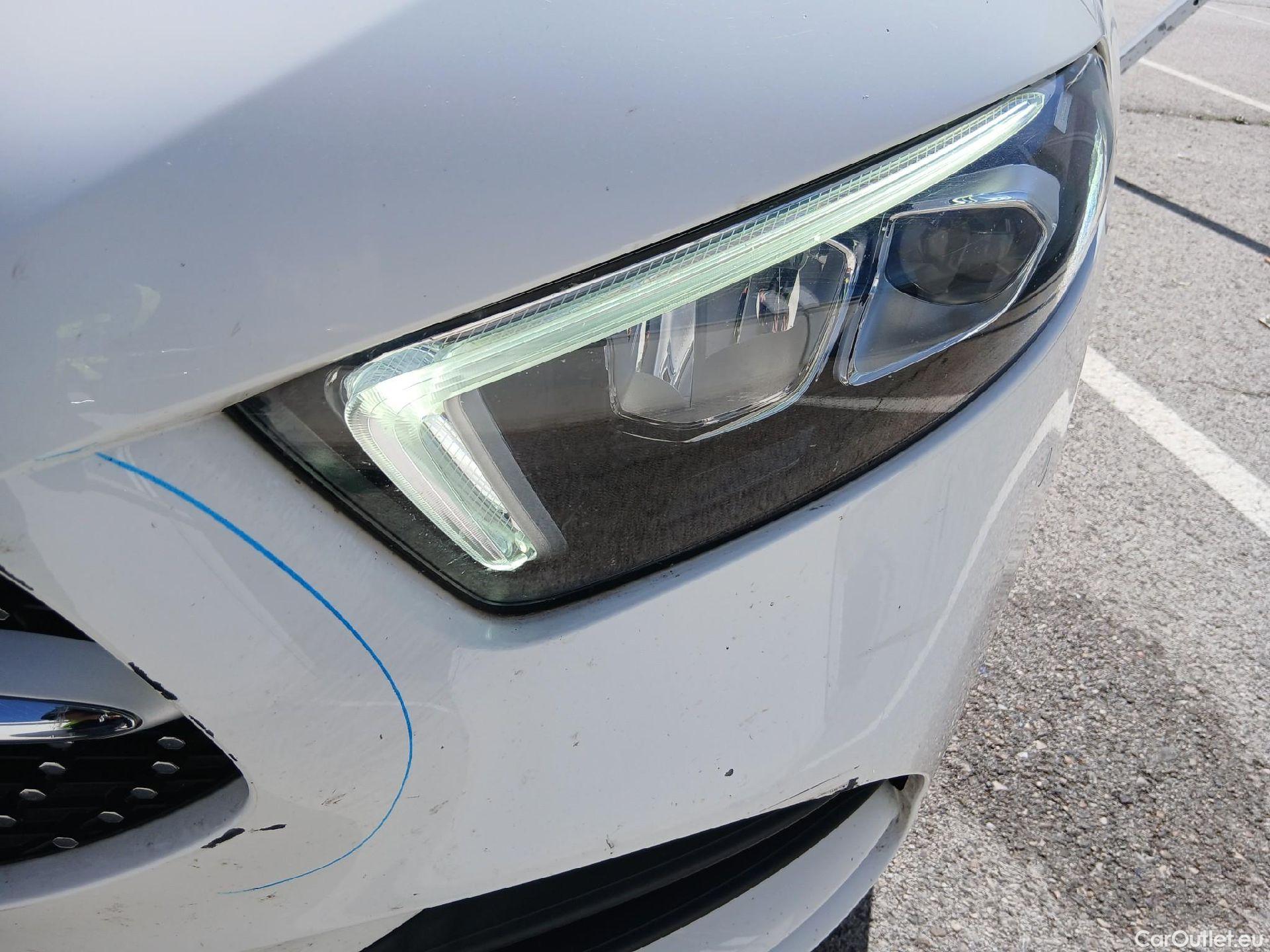  Mercedes  A-Klasse MERCEDES-BENZ Clase A / 2018 / 5P / berlina con portón A 180 d #7