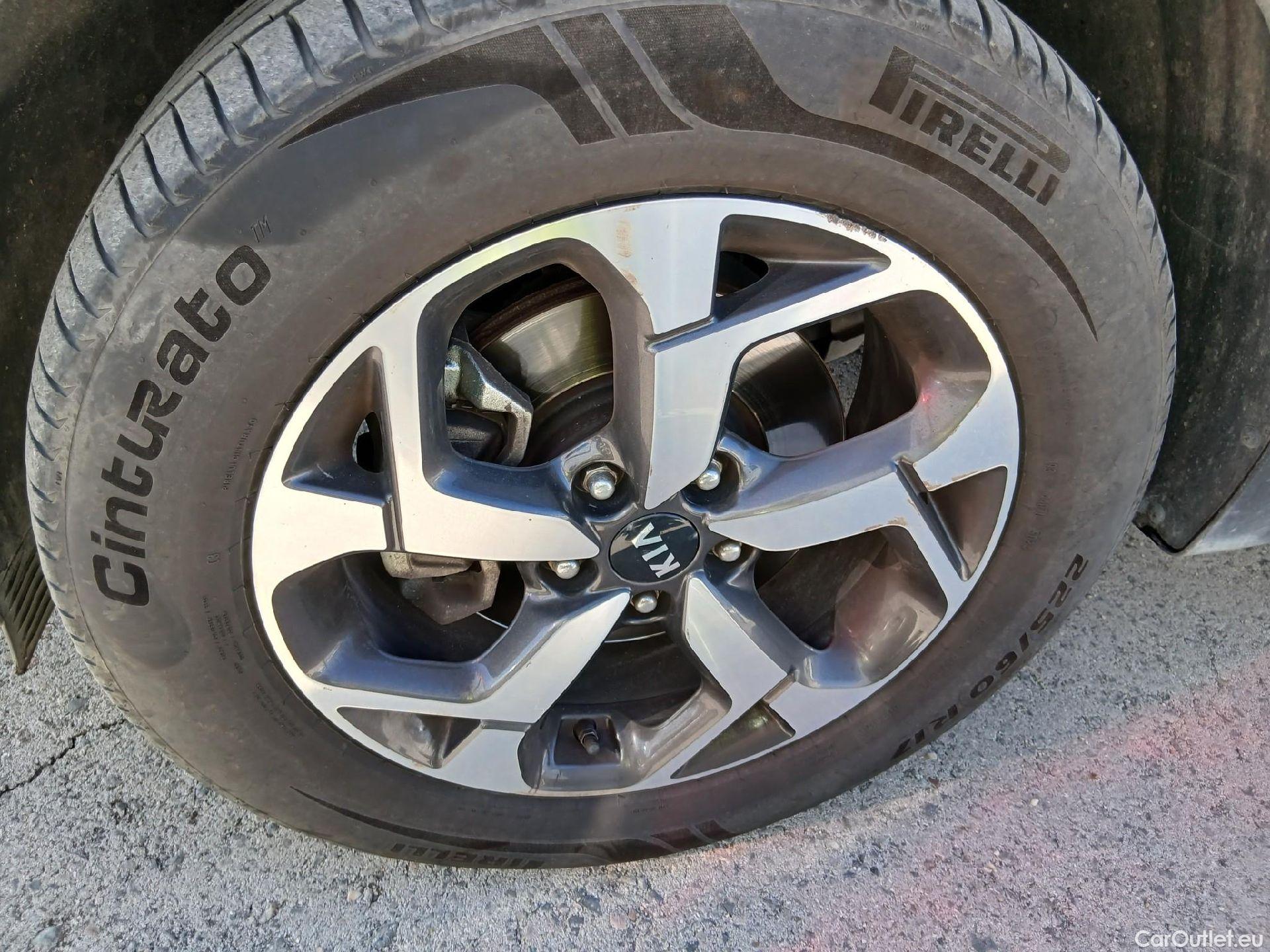  KIA  Sportage KIA  1.6MHEV Drive 100kW(136CV) 4x2(Crist Tintados) #12