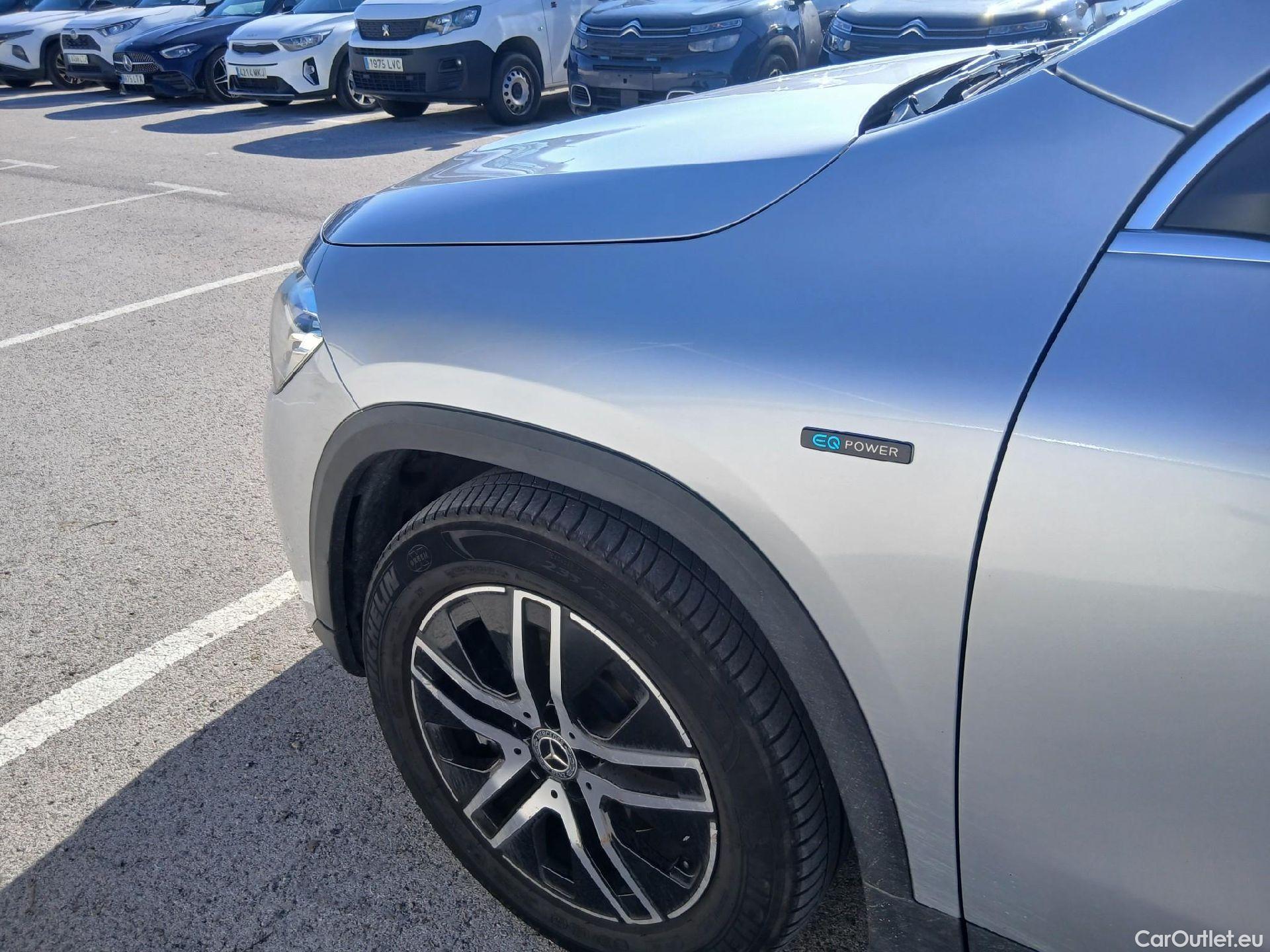  Mercedes  GLA MERCEDES-BENZ  / 2020 / 5P / todoterreno  250 e #9