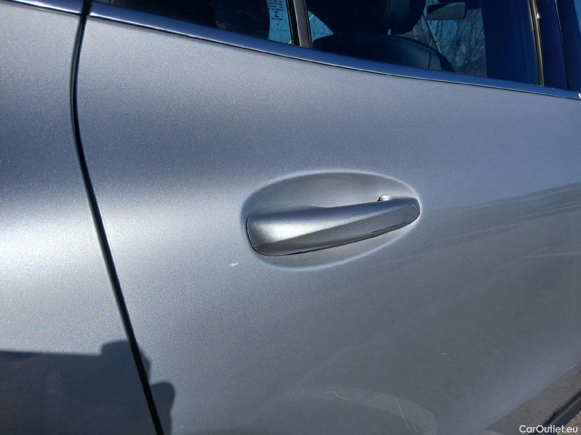  Mercedes  GLA MERCEDES-BENZ  / 2020 / 5P / todoterreno  250 e #52