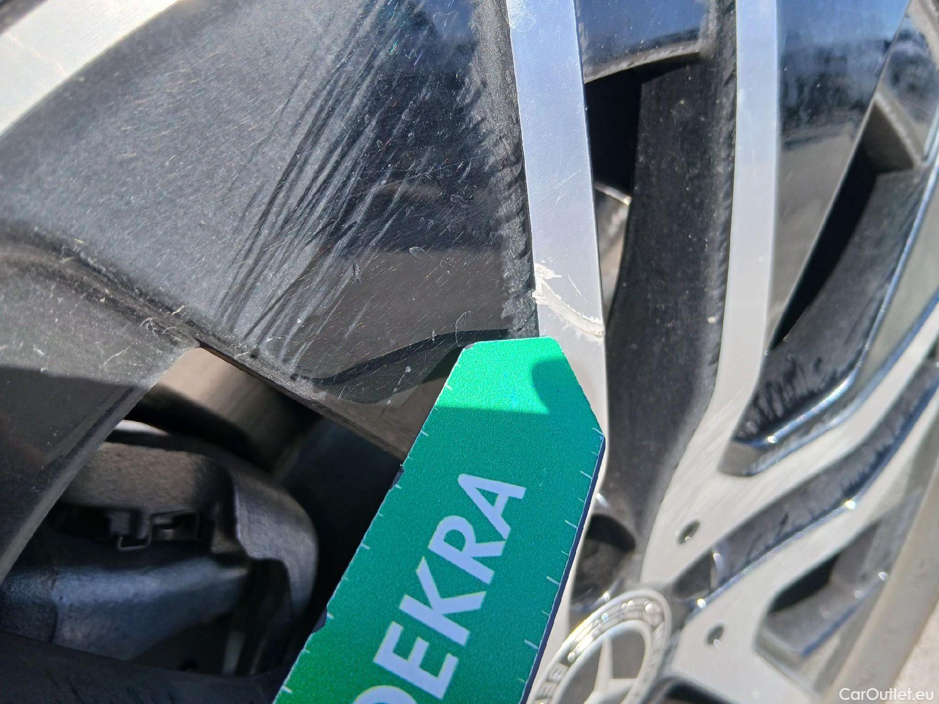  Mercedes  GLA MERCEDES-BENZ  / 2020 / 5P / todoterreno  250 e #46