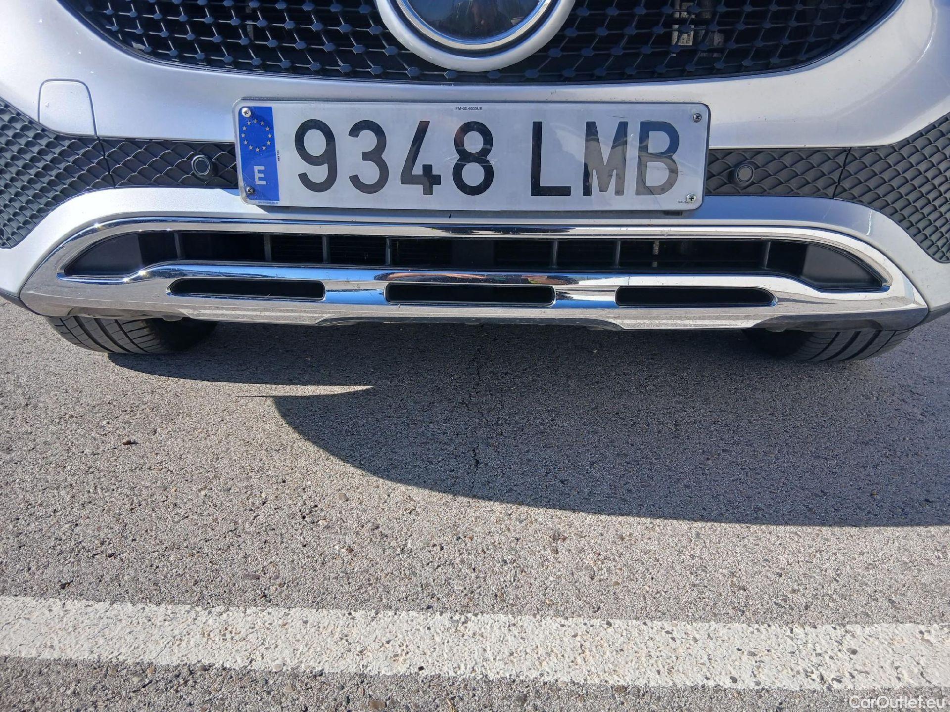  Mercedes  GLA MERCEDES-BENZ  / 2020 / 5P / todoterreno  250 e #6