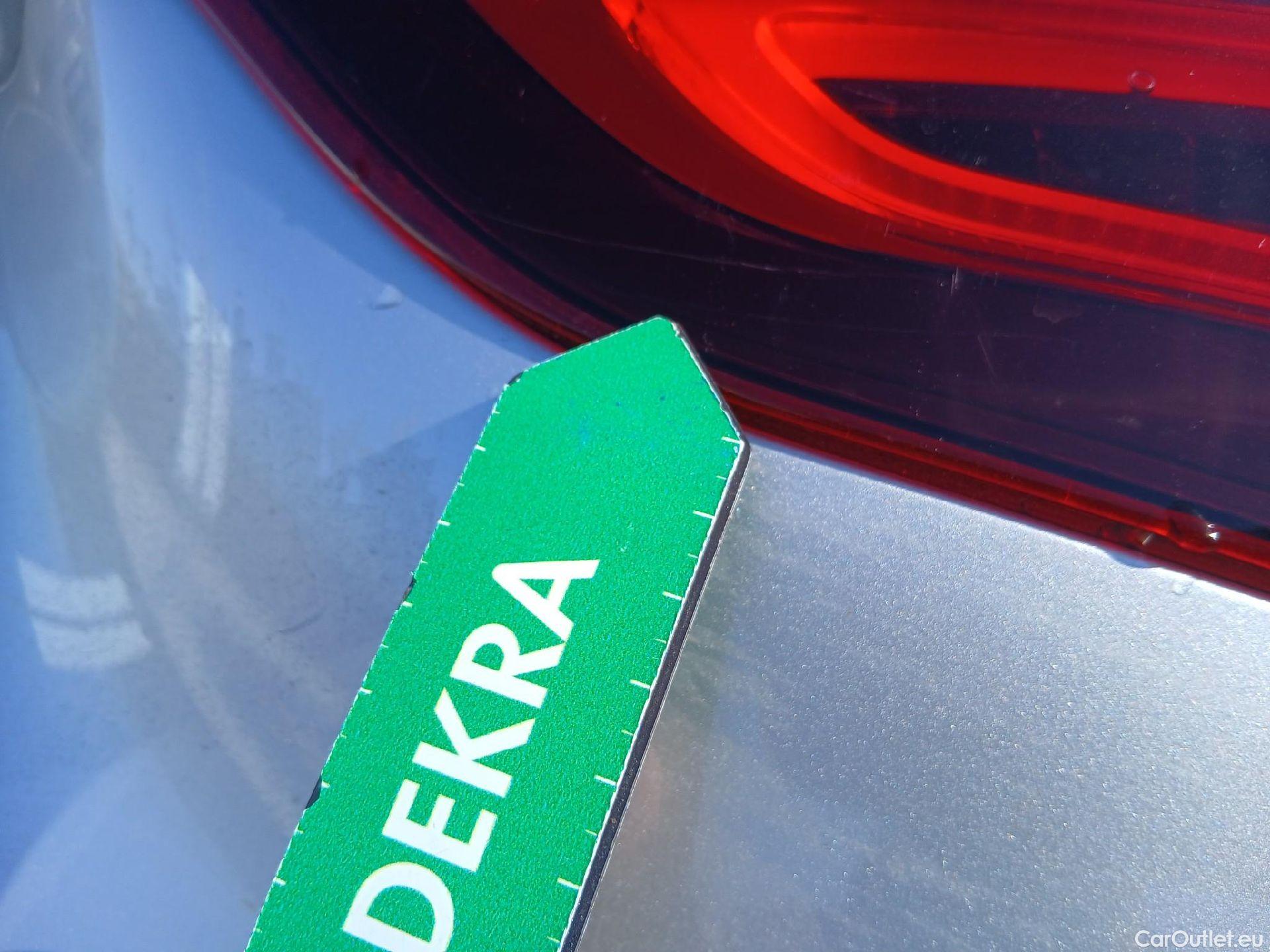  Mercedes  GLA MERCEDES-BENZ  / 2020 / 5P / todoterreno  250 e #35