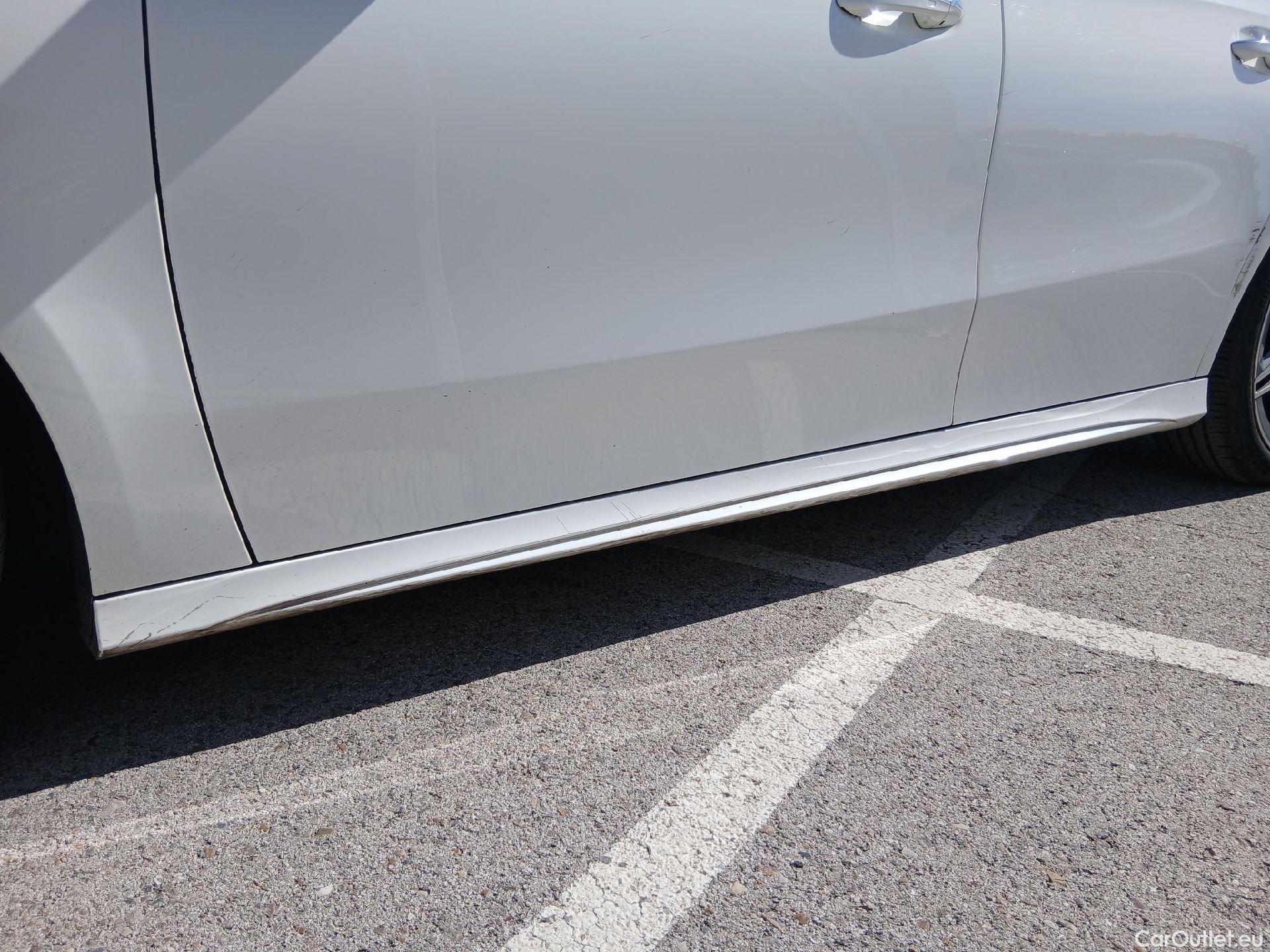  Mercedes  A-Klasse MERCEDES-BENZ Clase A / 2018 / 5P / berlina con portón A 180 d #18