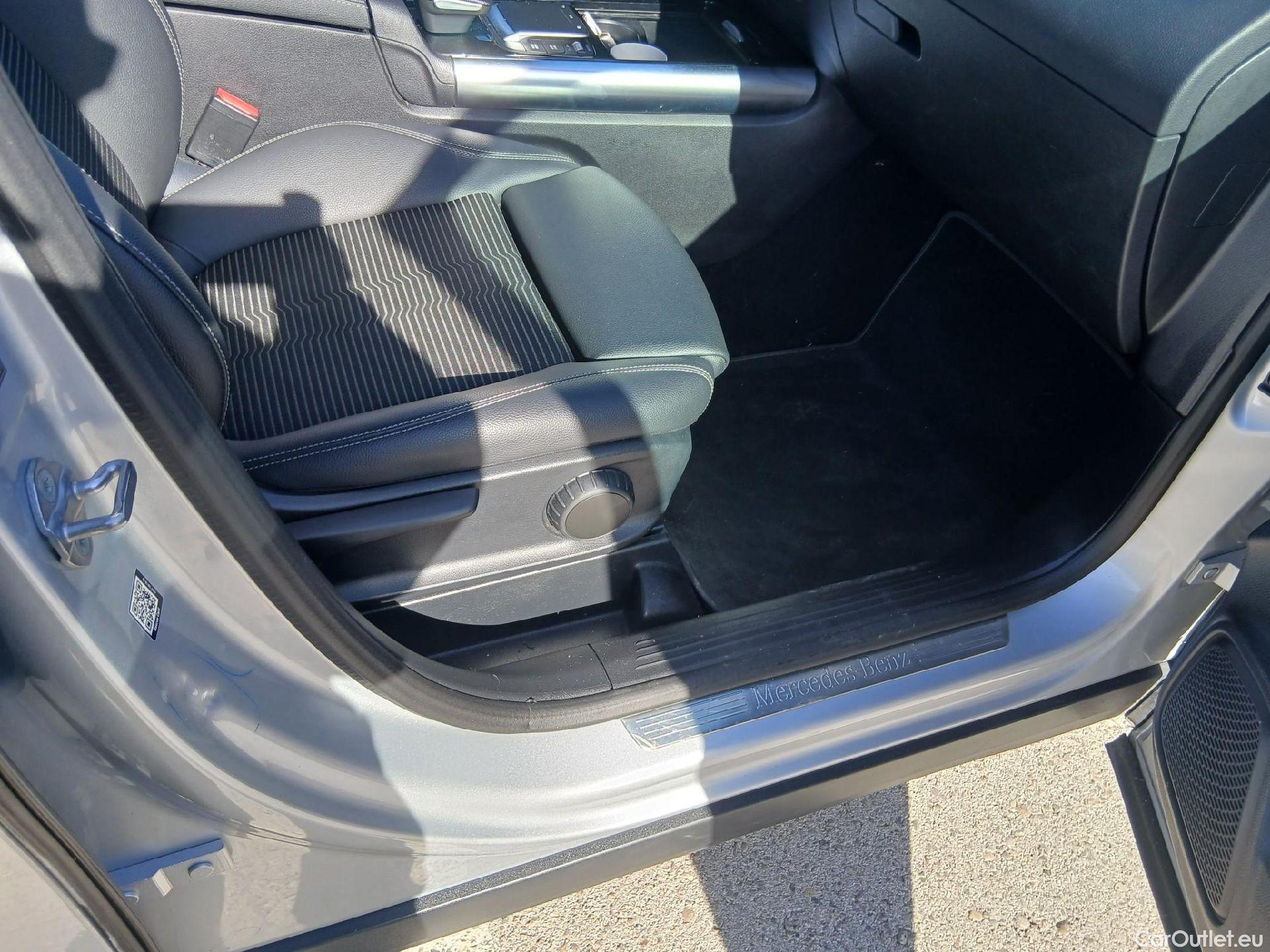  Mercedes  GLA MERCEDES-BENZ  / 2020 / 5P / todoterreno  250 e #57