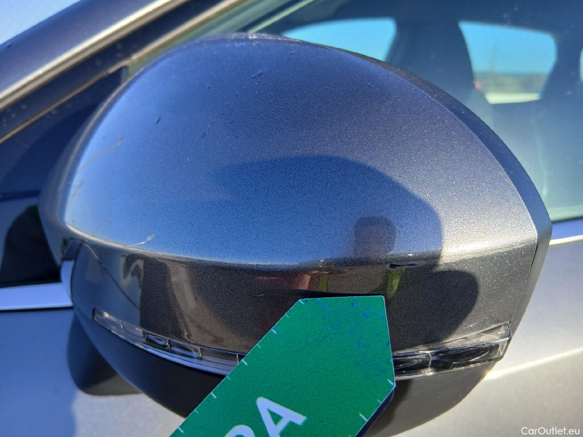  Nissan  Qashqai NISSAN  / 2021 / 5P / todoterreno DIG-T 116kW (158CV) mHEV Xtronic Acenta (AC) #14