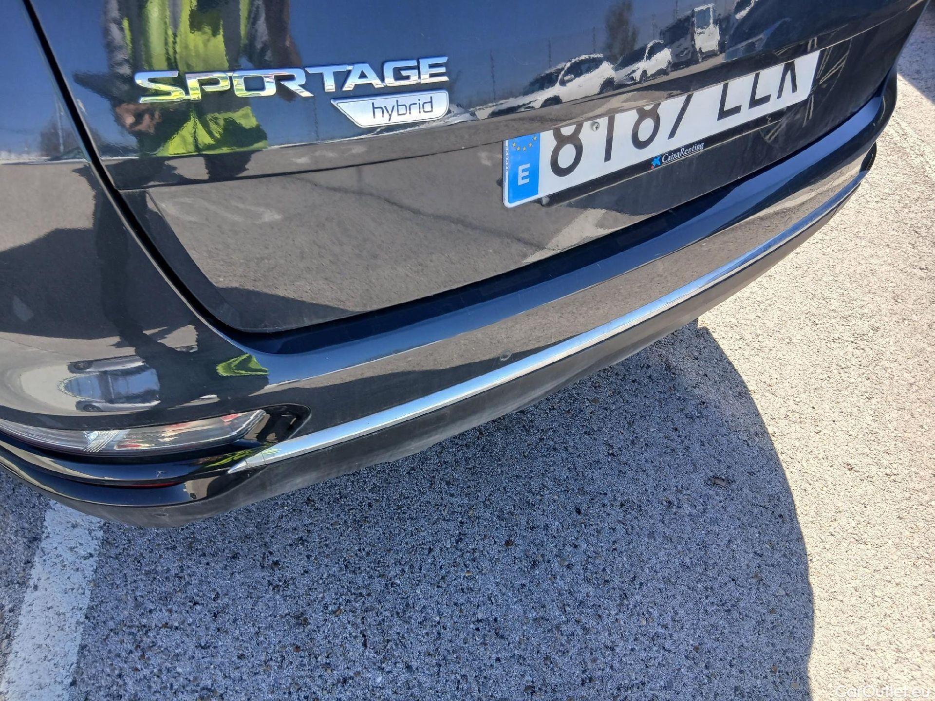  KIA  Sportage KIA  1.6MHEV Drive 100kW(136CV) 4x2(Crist Tintados) #28
