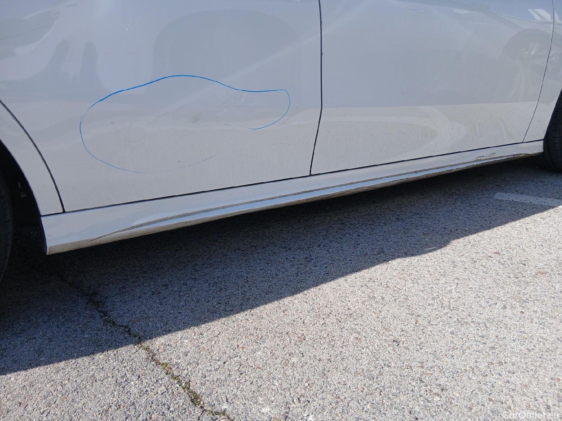  Mercedes  A-Klasse MERCEDES-BENZ Clase A / 2018 / 5P / berlina con portón A 180 d #56