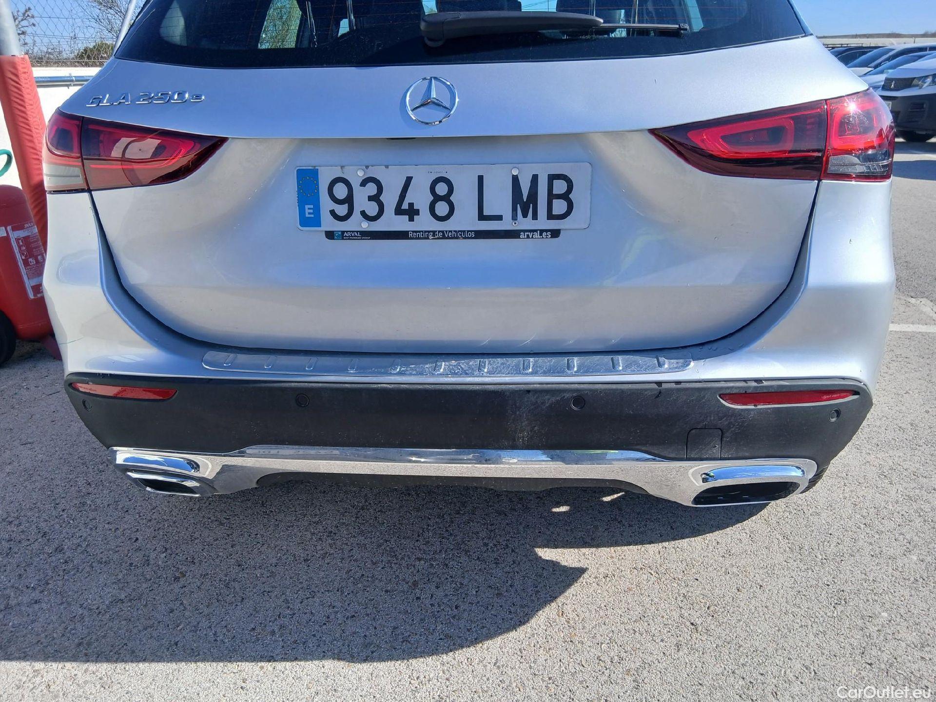  Mercedes  GLA MERCEDES-BENZ  / 2020 / 5P / todoterreno  250 e #23