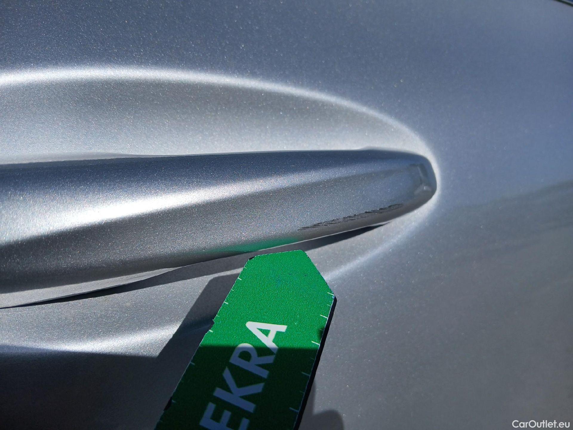  Mercedes  GLA MERCEDES-BENZ  / 2020 / 5P / todoterreno  250 e #53