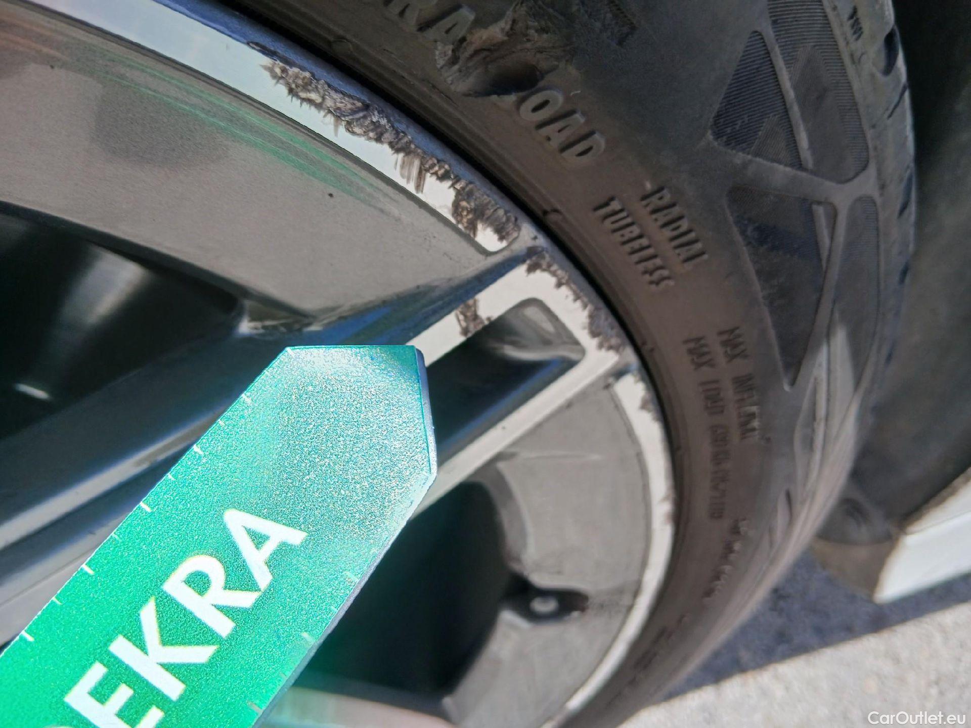  Mercedes  A-Klasse MERCEDES-BENZ Clase A / 2018 / 5P / berlina con portón A 180 d #12