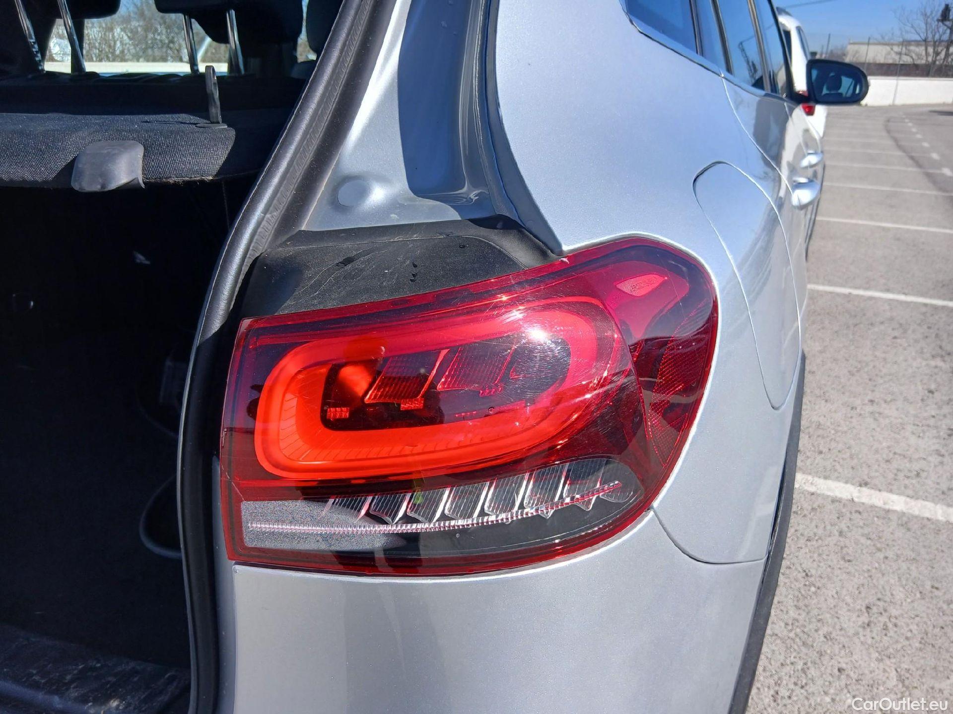  Mercedes  GLA MERCEDES-BENZ  / 2020 / 5P / todoterreno  250 e #36