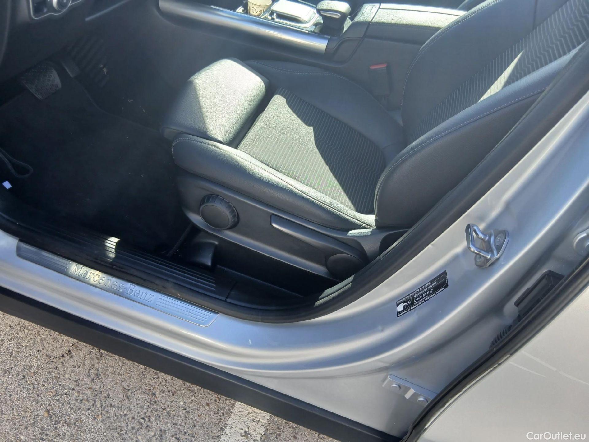  Mercedes  GLA MERCEDES-BENZ  / 2020 / 5P / todoterreno  250 e #21