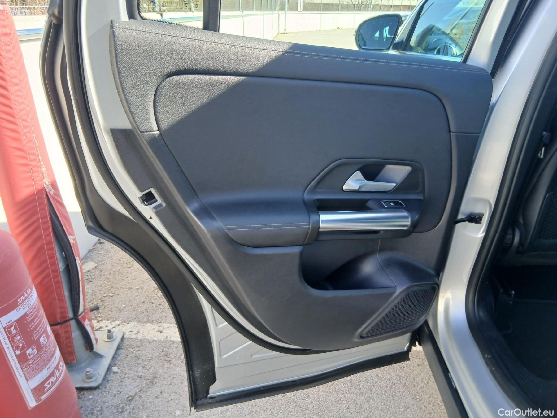  Mercedes  GLA MERCEDES-BENZ  / 2020 / 5P / todoterreno  250 e #20