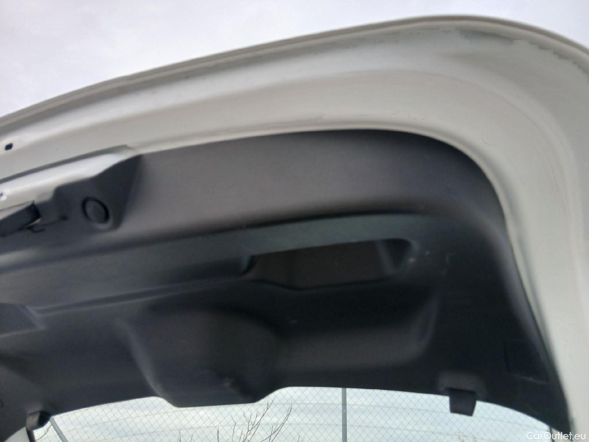  Opel  Corsa OPEL  / 2019 / 5P / berlina con portón 1.2T XHL 74kW (100CV) Edition (AC) #5