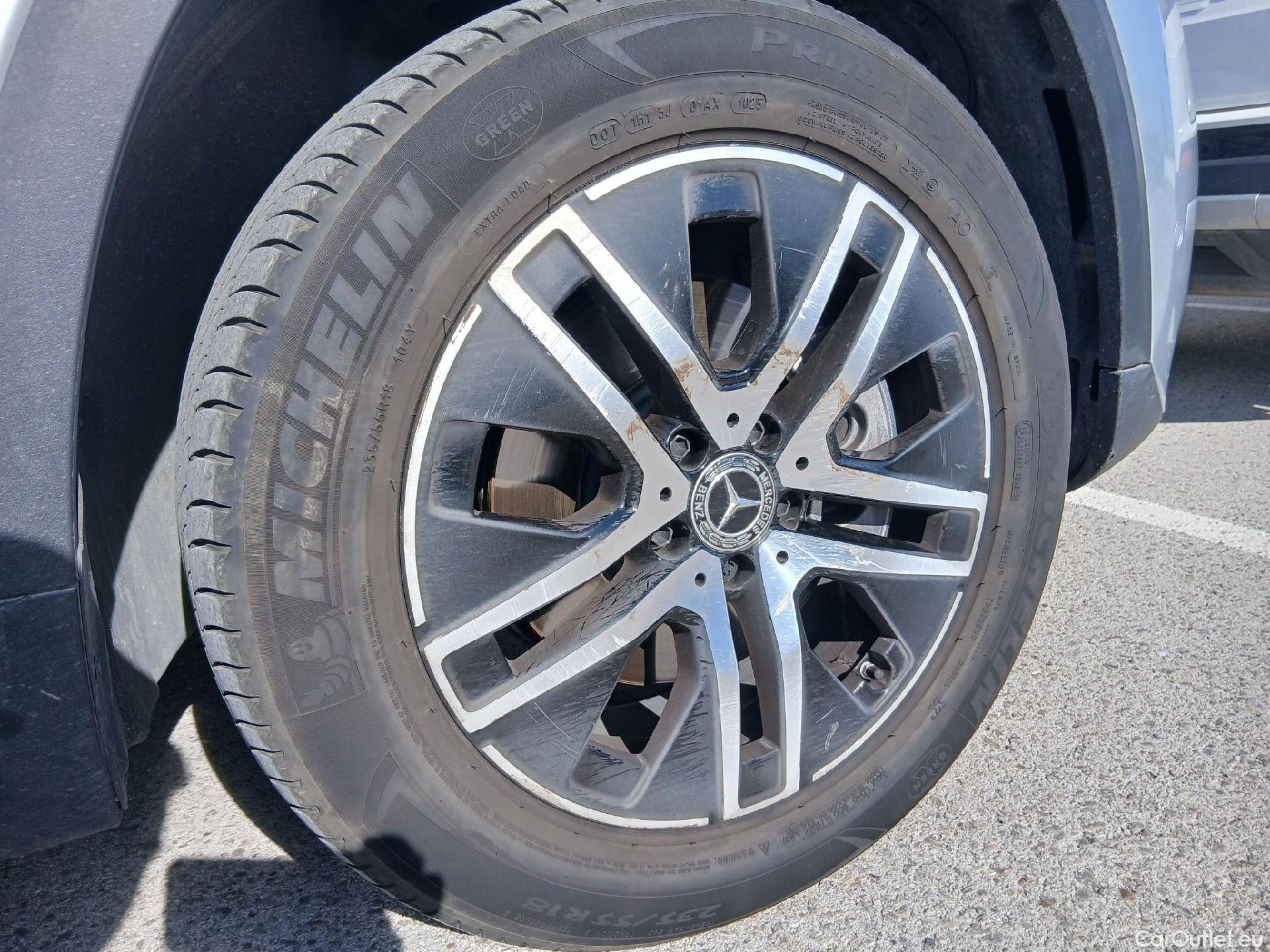  Mercedes  GLA MERCEDES-BENZ  / 2020 / 5P / todoterreno  250 e #64