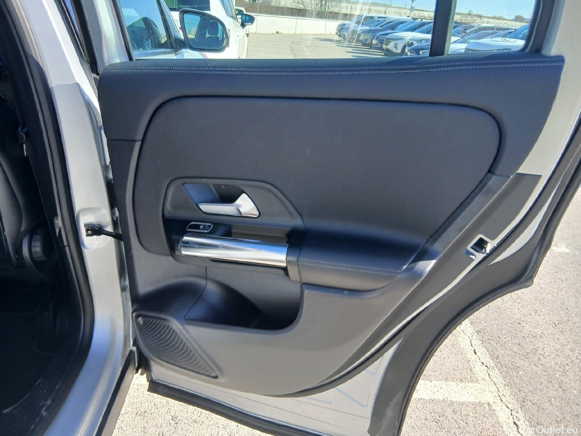  Mercedes  GLA MERCEDES-BENZ  / 2020 / 5P / todoterreno  250 e #56