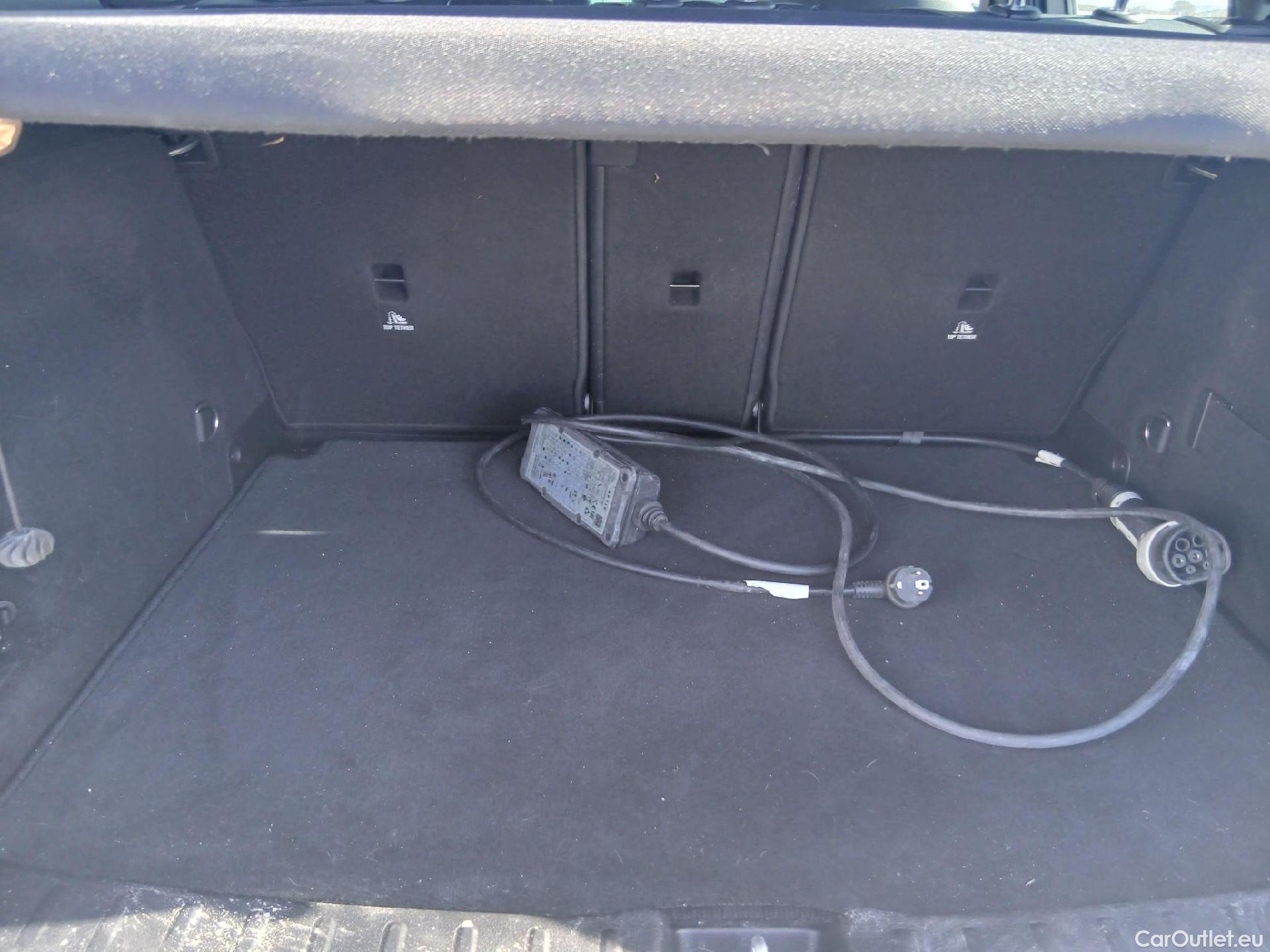  Mercedes  GLA MERCEDES-BENZ  / 2020 / 5P / todoterreno  250 e #41