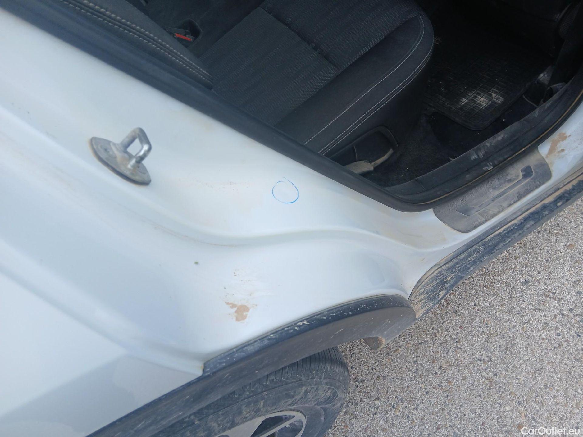  KIA  Sportage KIA  / 2018 / 5P / todoterreno 1.6 MHEV Business 100kW (136CV) 4x4 #40