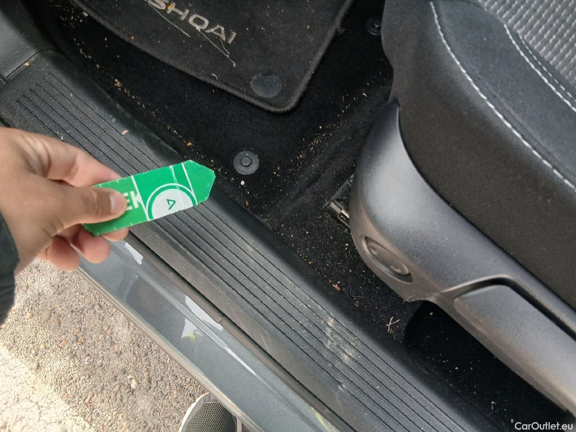  Nissan  Qashqai NISSAN  / 2021 / 5P / todoterreno DIG-T 116kW (158CV) mHEV Xtronic Acenta (AC9) #1