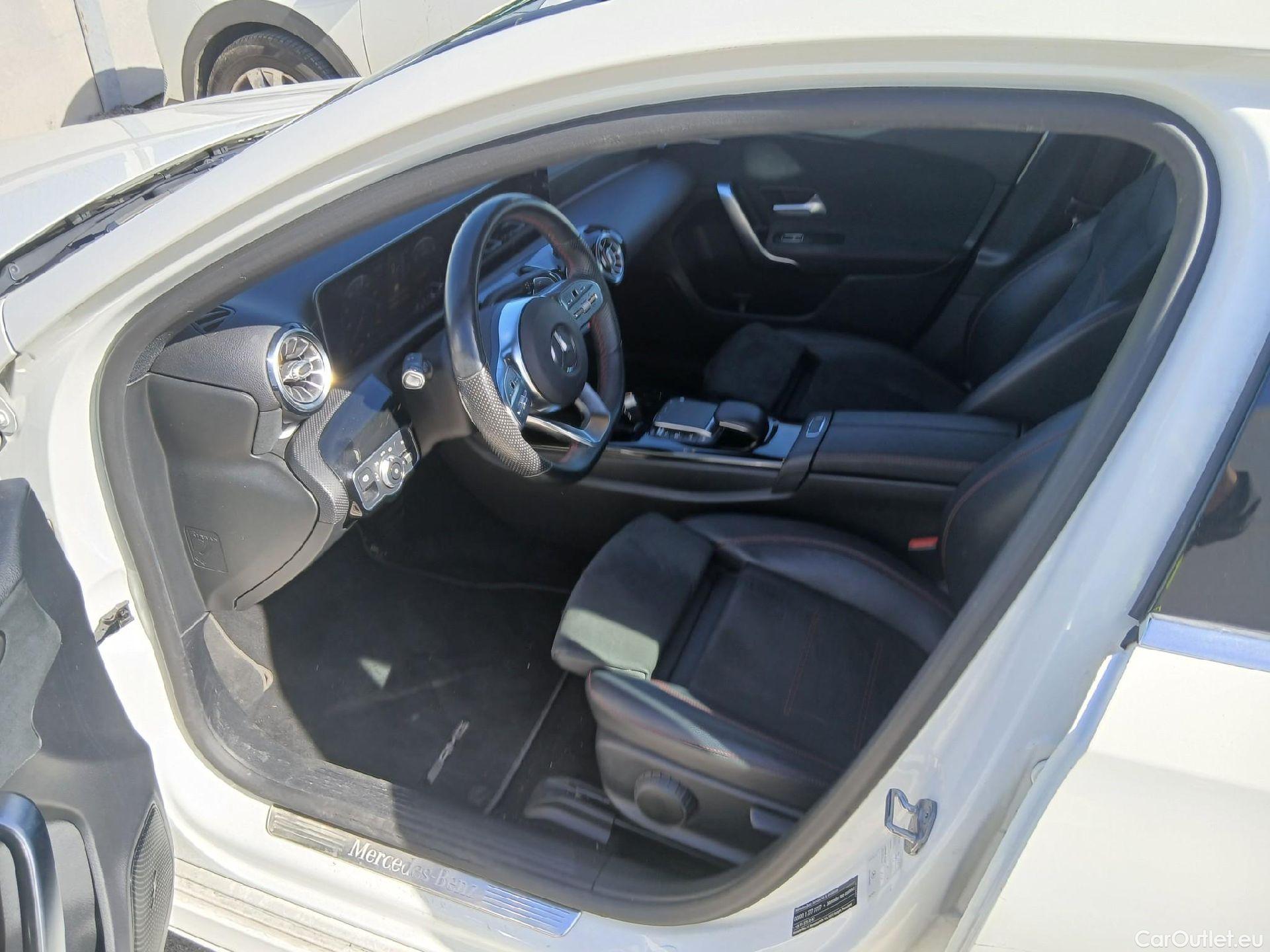  Mercedes  A-Klasse MERCEDES-BENZ Clase A / 2018 / 5P / berlina con portón A 180 d #26